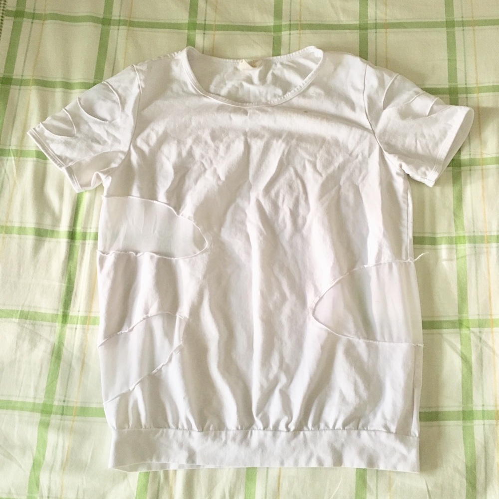 white tee